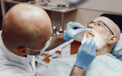 El 72% de los adultos mayores presenta recesión gingival