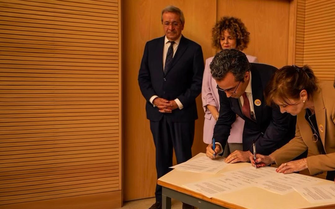 Tui-Valença sella una alianza por la salud oral común